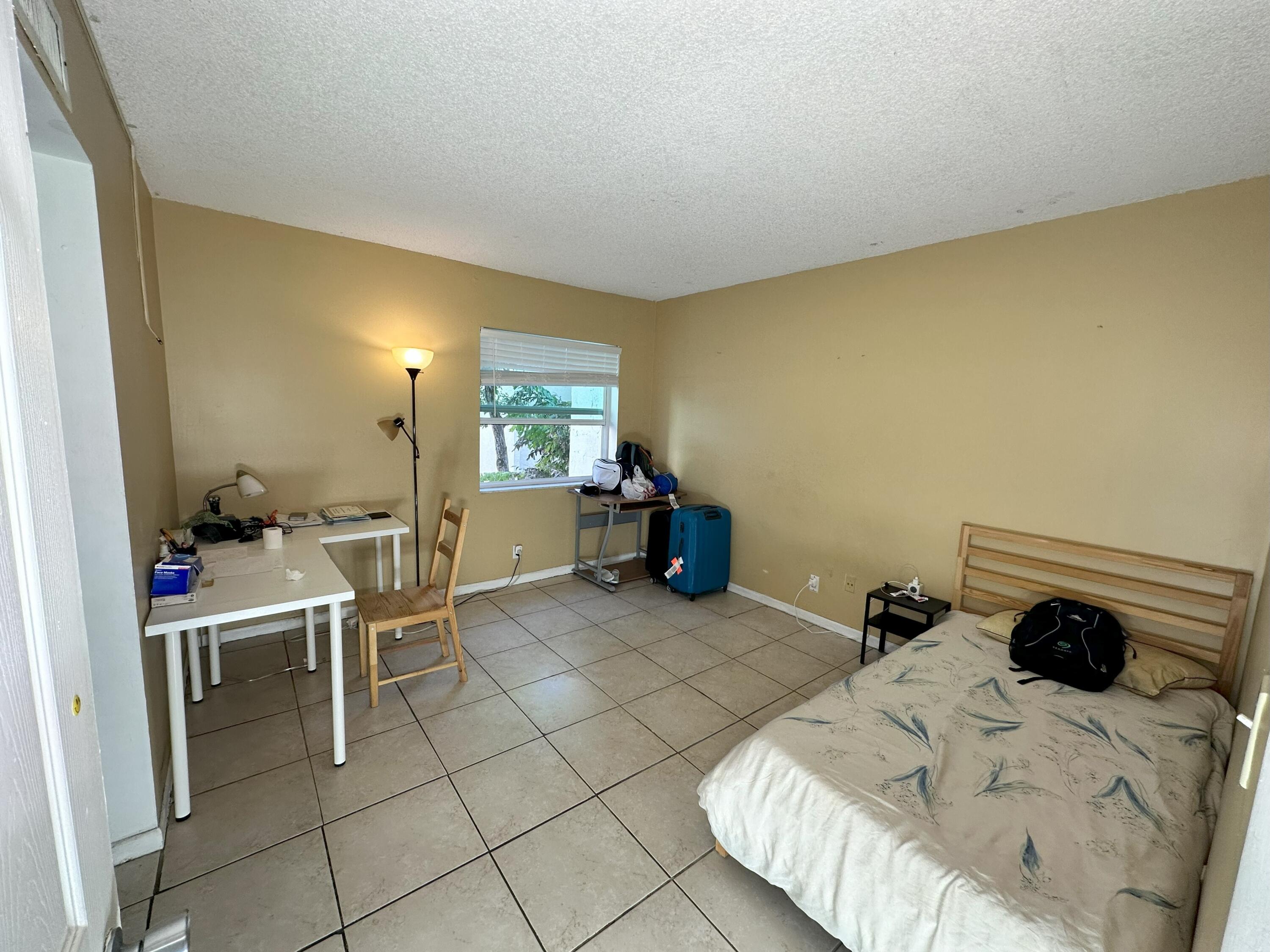 636 Northwest 13th Street, Unit 280 Boca Raton, FL 33486 - Photo 4 of 16 Master Bedroom