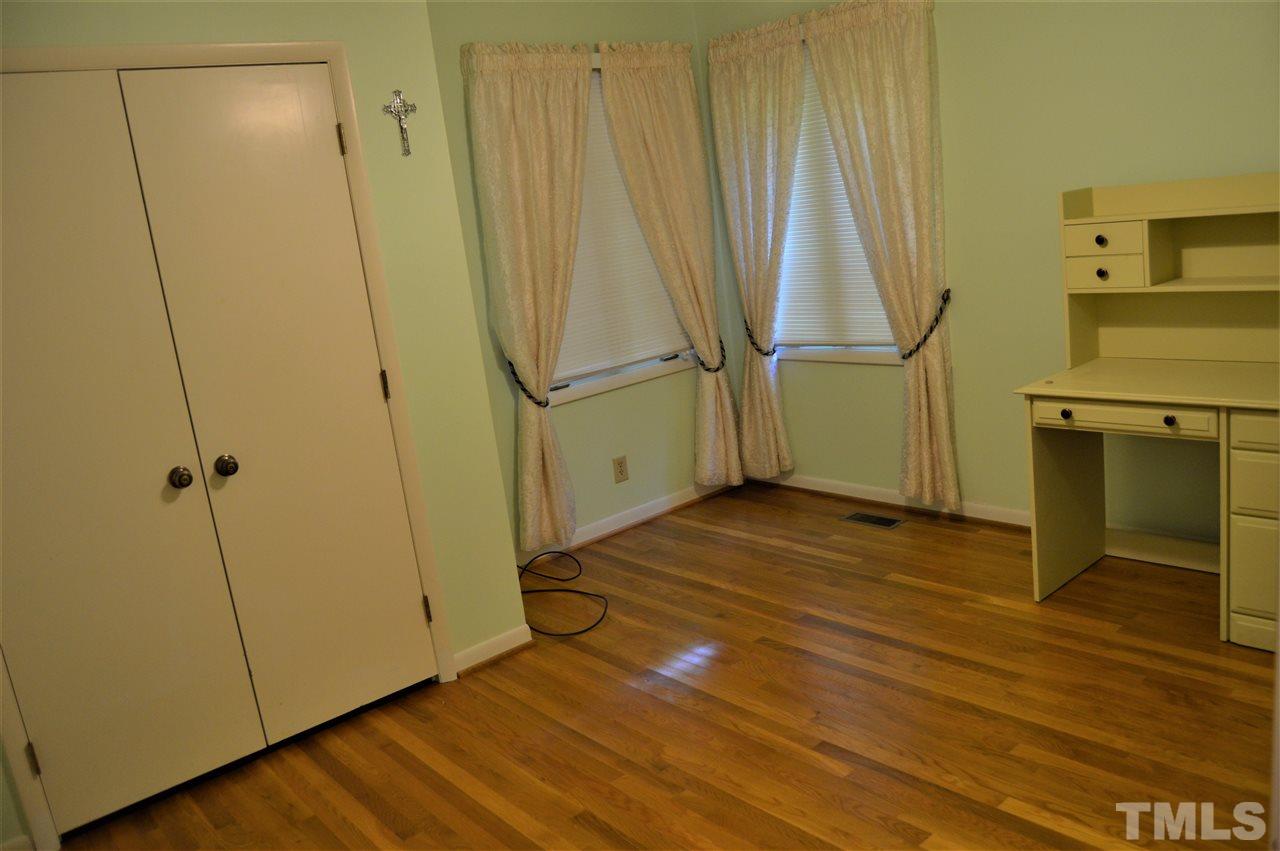 4120 Laurel Hills Road Raleigh, NC 27612 - Photo 7 of 25