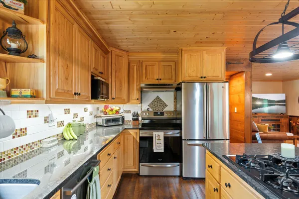 $1,195,000 | 38720 S Landing, Crosslake, MN 56442