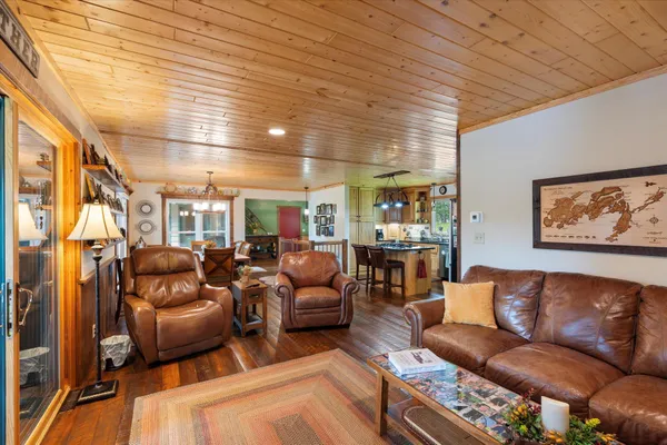 $1,195,000 | 38720 S Landing, Crosslake, MN 56442