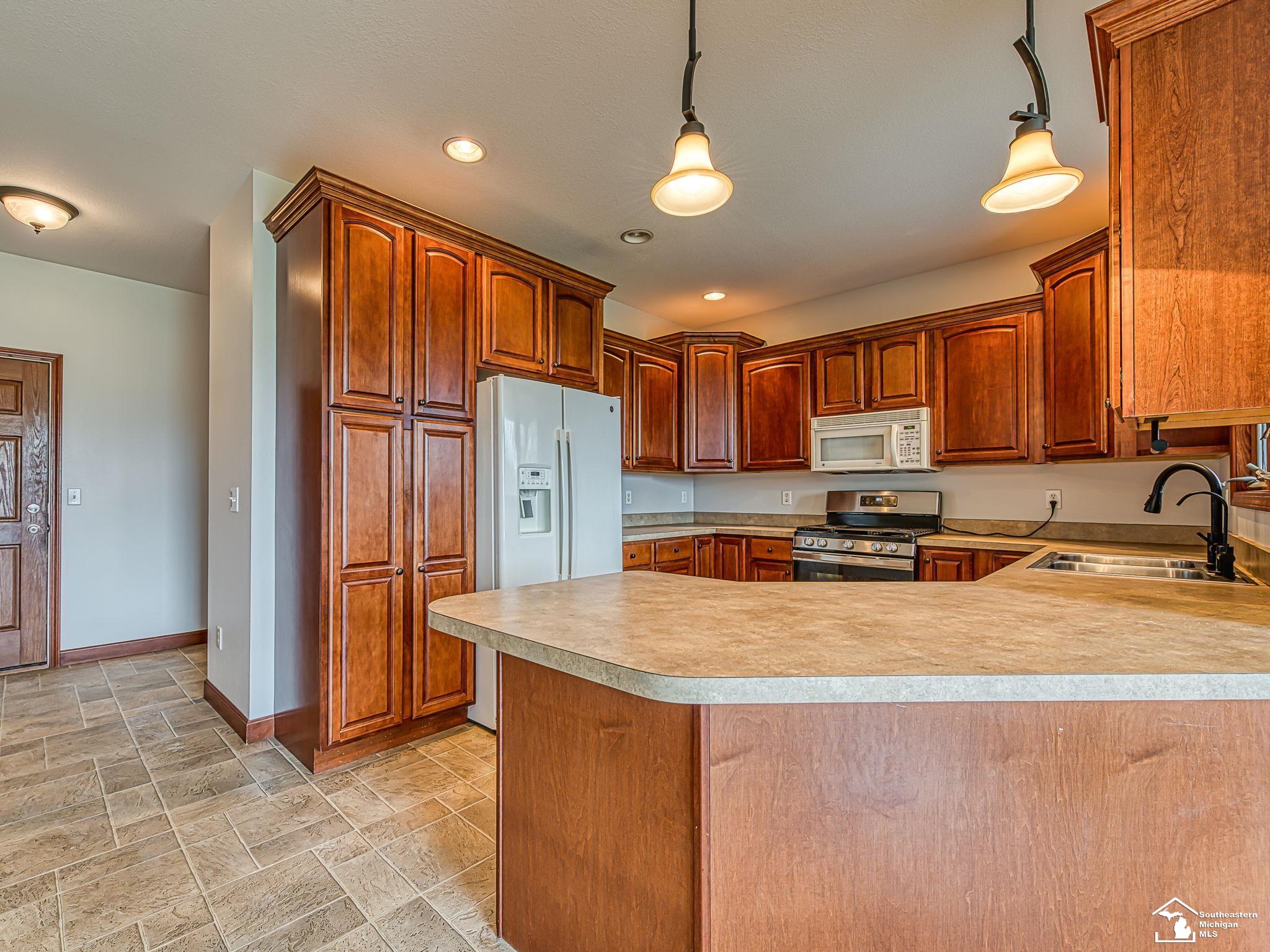 9585 Minx Road Temperance, MI 48182 - Photo 13 of 41