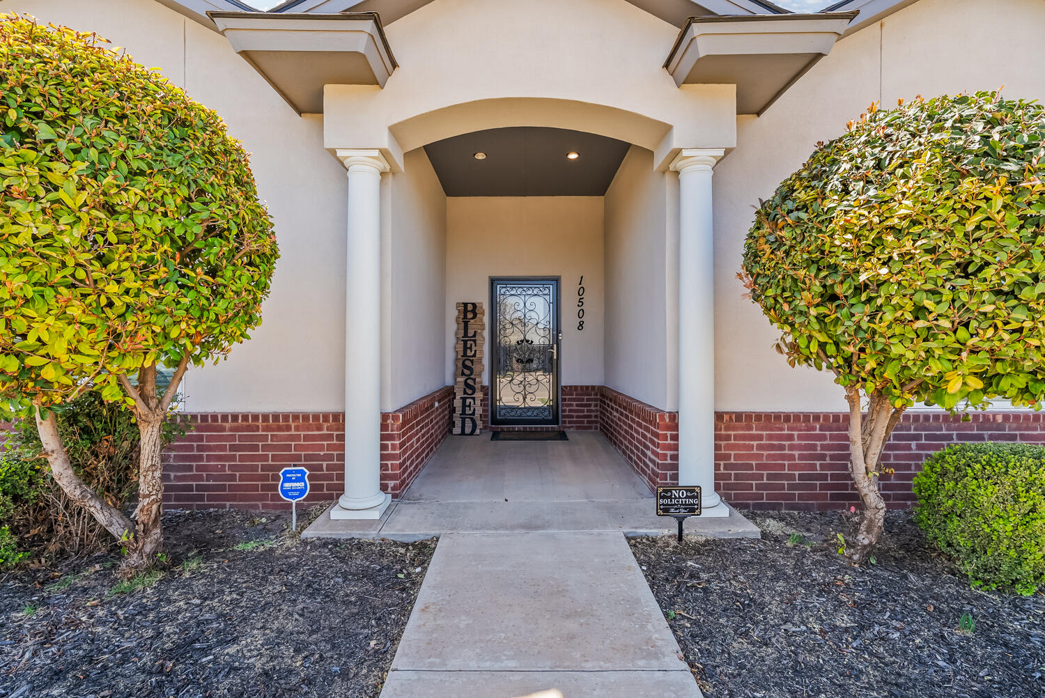 10508 Elgin Avenue Lubbock, TX 79423 - Photo 3 of 29 a view of a entrance of the house