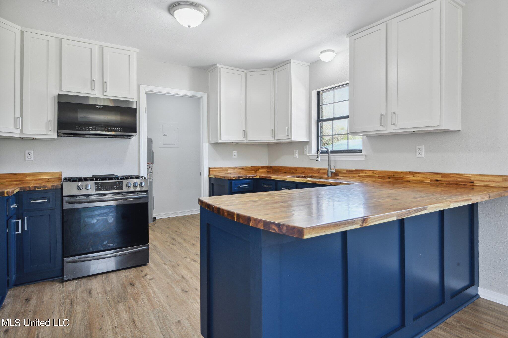 16436 McGregor Road Vancleave, MS 39565 - Photo 2 of 21 Kitchen