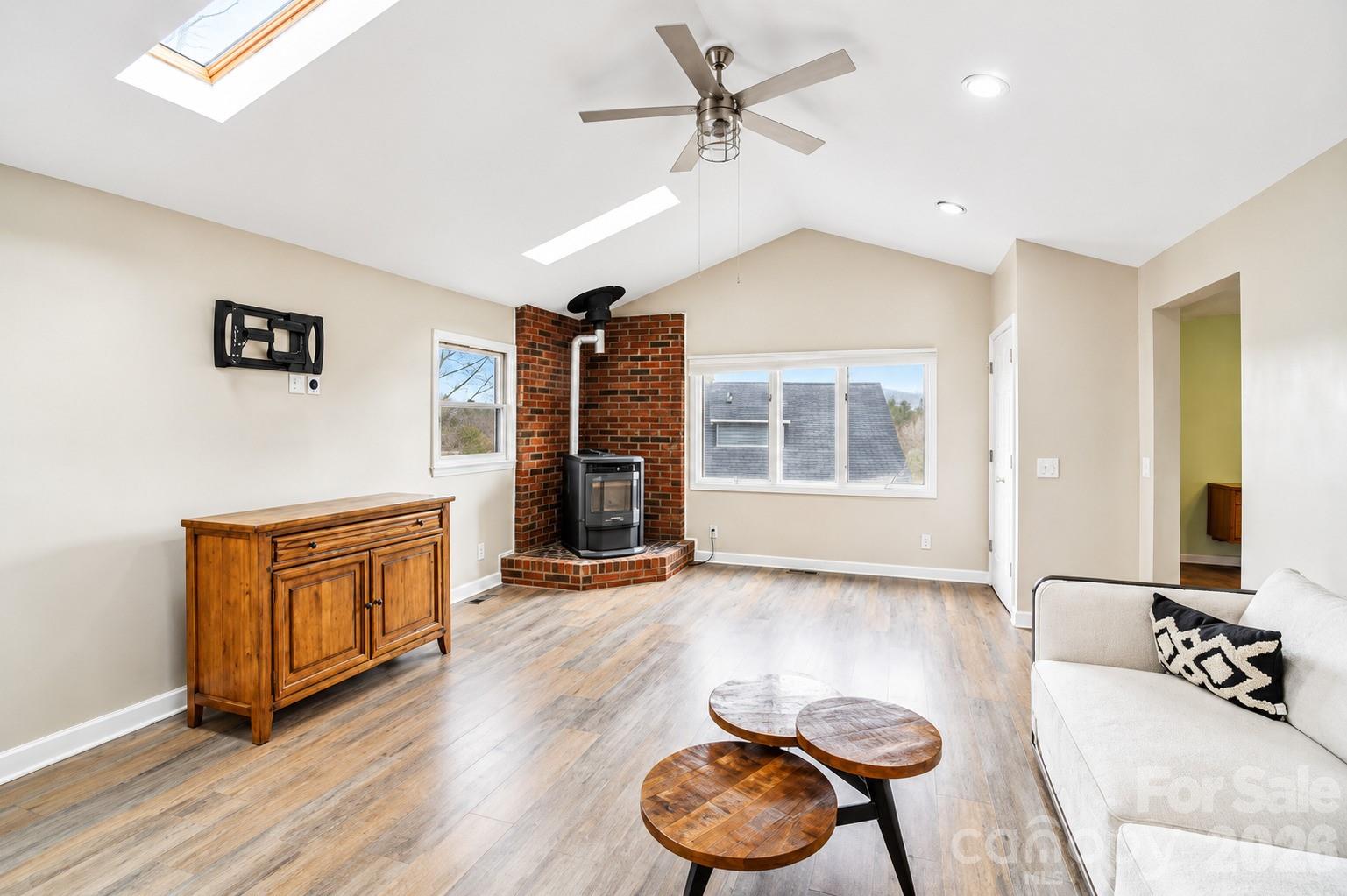 623 Owensby Road Hendersonville, NC 28792 - Photo 13 of 47