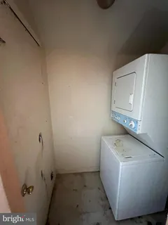 a view of a backyard of the house