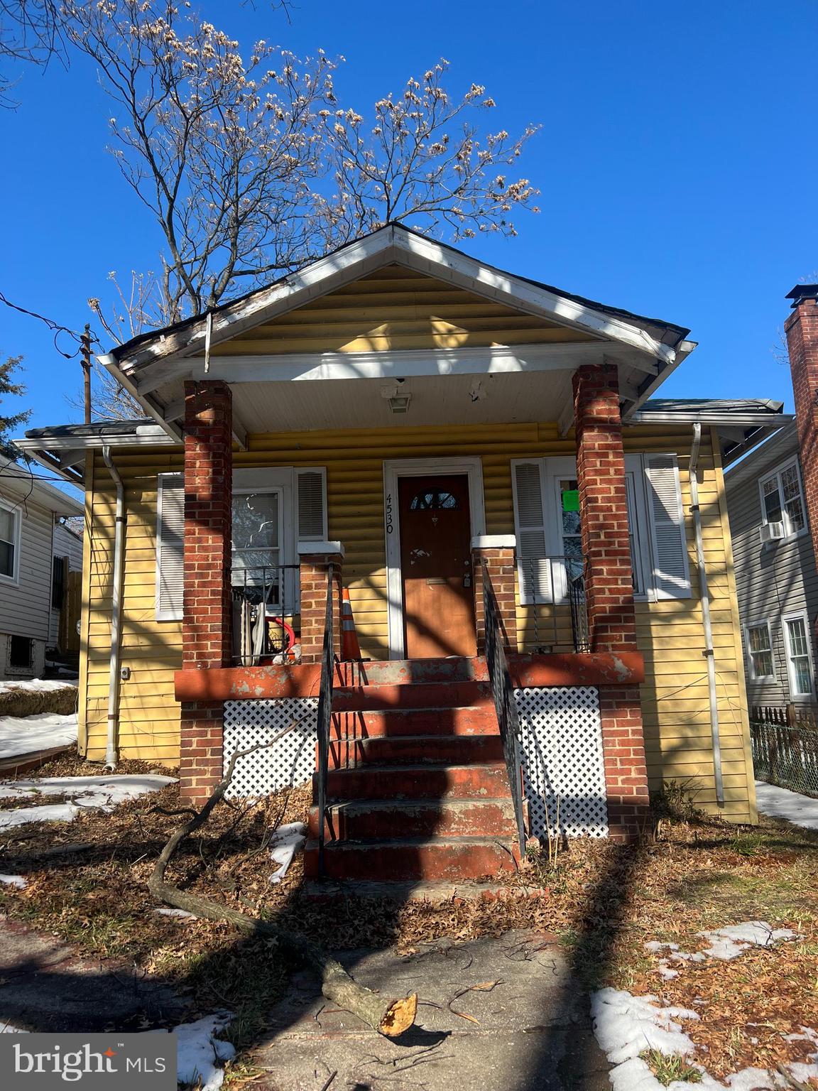 4530 Dix Street Northeast Washington, DC 20019 - Photo 2 of 23 a view of a chairs and tables in patio