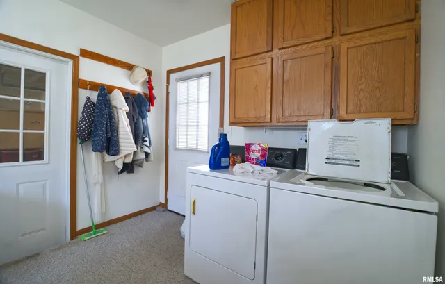 $82,500 | 500 4th Avenue North, Clinton, IA 52732