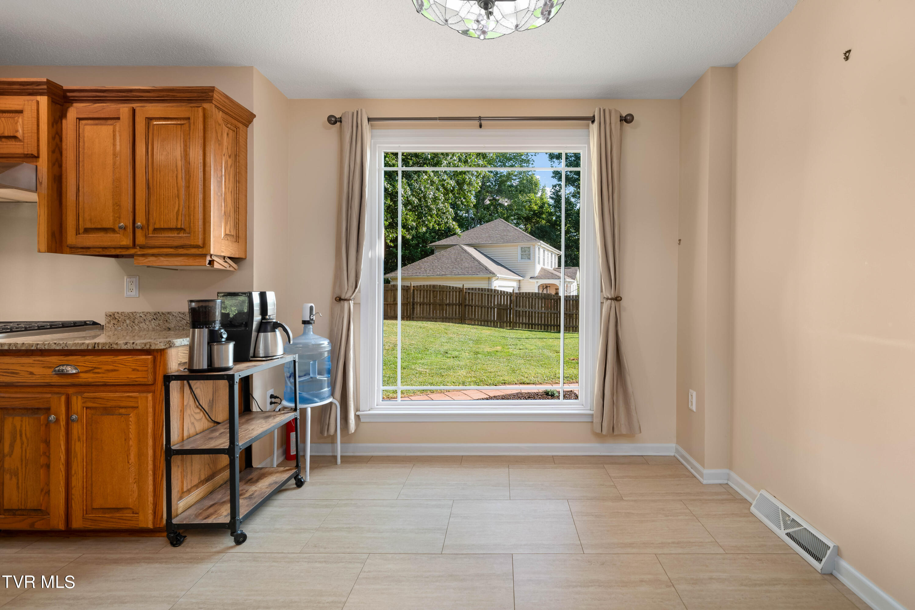 201 Reece Court North Jonesborough, TN 37659 - Photo 12 of 55 201 Reece Ct N (27 of 56)