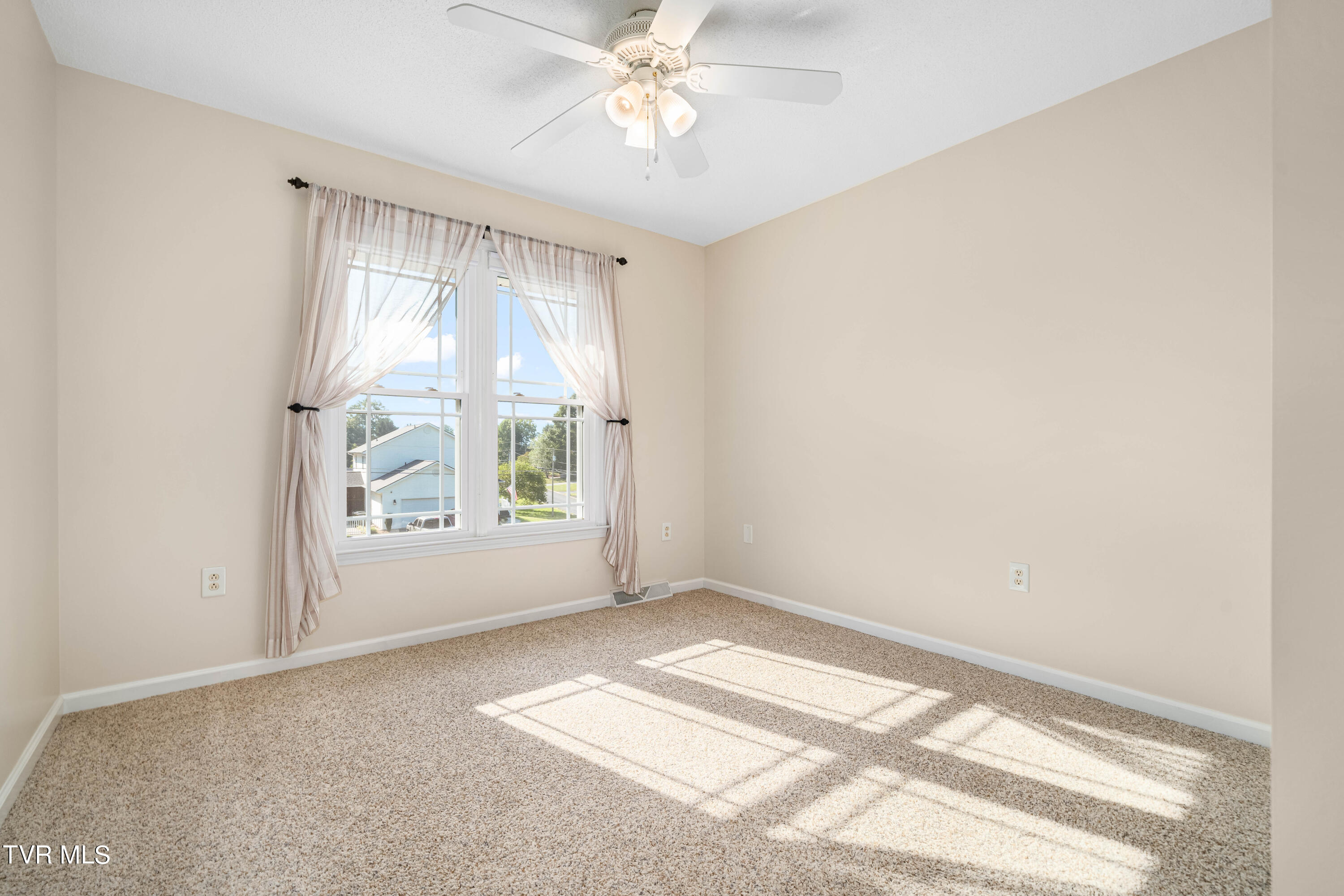201 Reece Court North Jonesborough, TN 37659 - Photo 19 of 55 201 Reece Ct N (34 of 56)