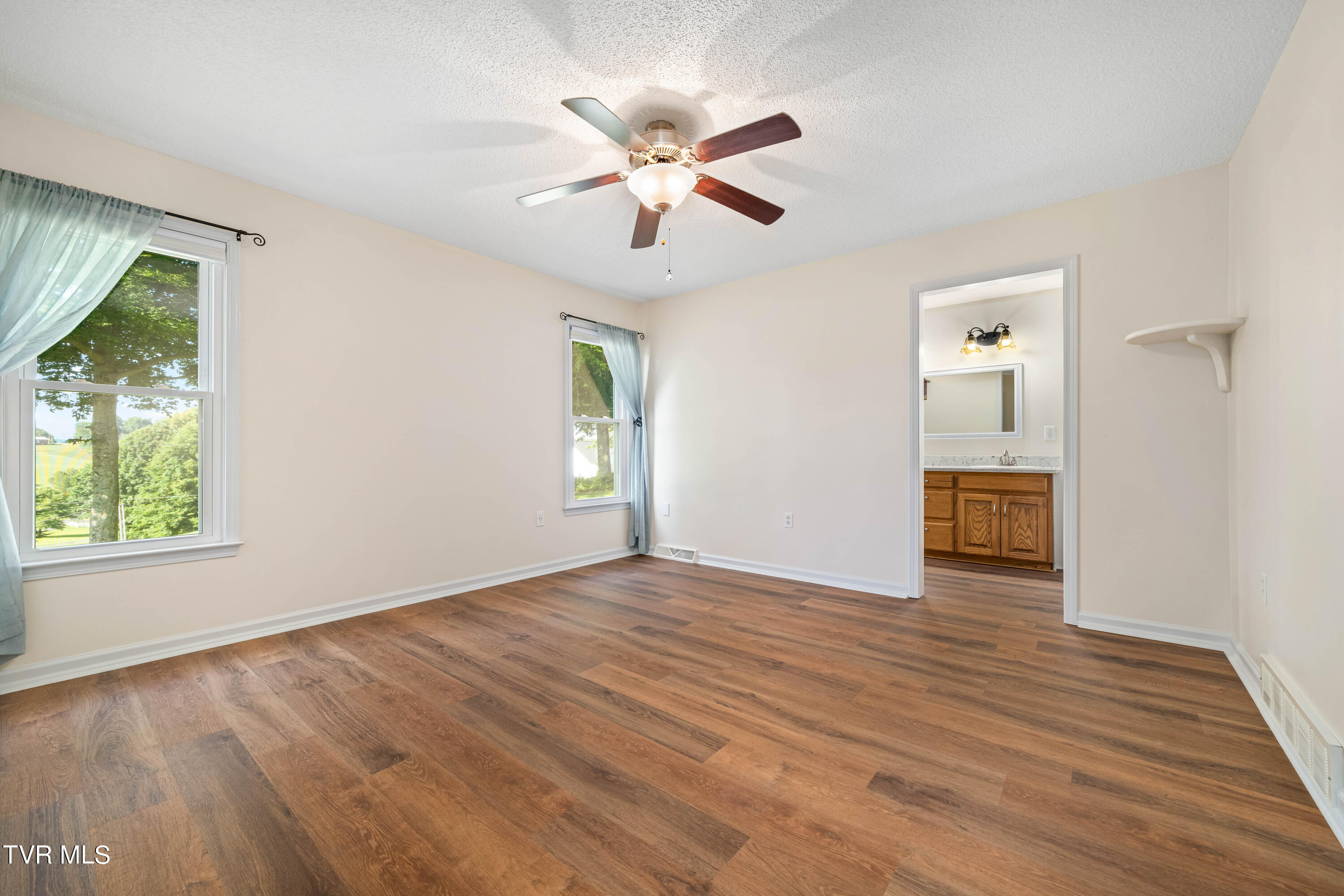 201 Reece Court North Jonesborough, TN 37659 - Photo 23 of 55 201 Reece Ct N (38 of 56)