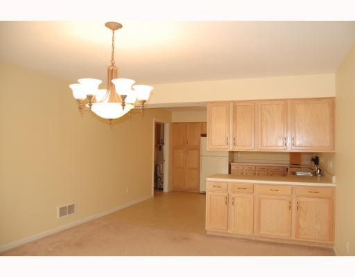 129 Rana Lane Gibsonia, PA 15044 - Photo 4 of 14 Dining Room. Open & Bright