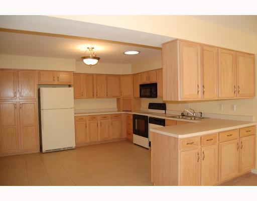129 Rana Lane Gibsonia, PA 15044 - Photo 5 of 14 Kitchen. Upgraded Kitchen