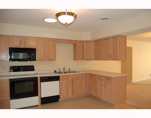 129 Rana Lane Gibsonia, PA 15044 - Photo 6 of 14 Kitchen. Plenty of Counterspace