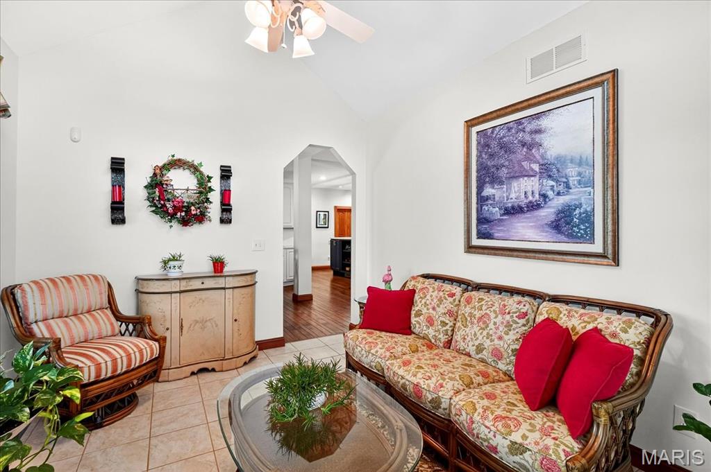 1676 Lancaster Drive O'Fallon, IL 62269 - Photo 27 of 76