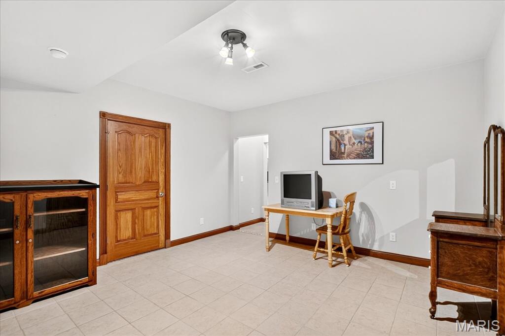 1676 Lancaster Drive O'Fallon, IL 62269 - Photo 52 of 76