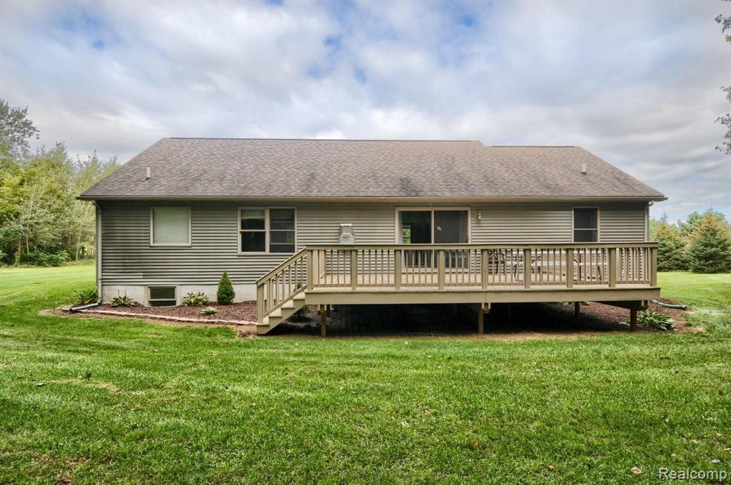 3277 Le Valley Road Columbiaville, MI 48421 - Photo 2 of 44
