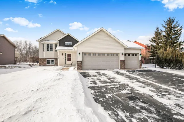 $374,900 | 417 13th Avenue North, Sartell, MN 56377