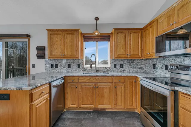 $374,900 | 417 13th Avenue North, Sartell, MN 56377