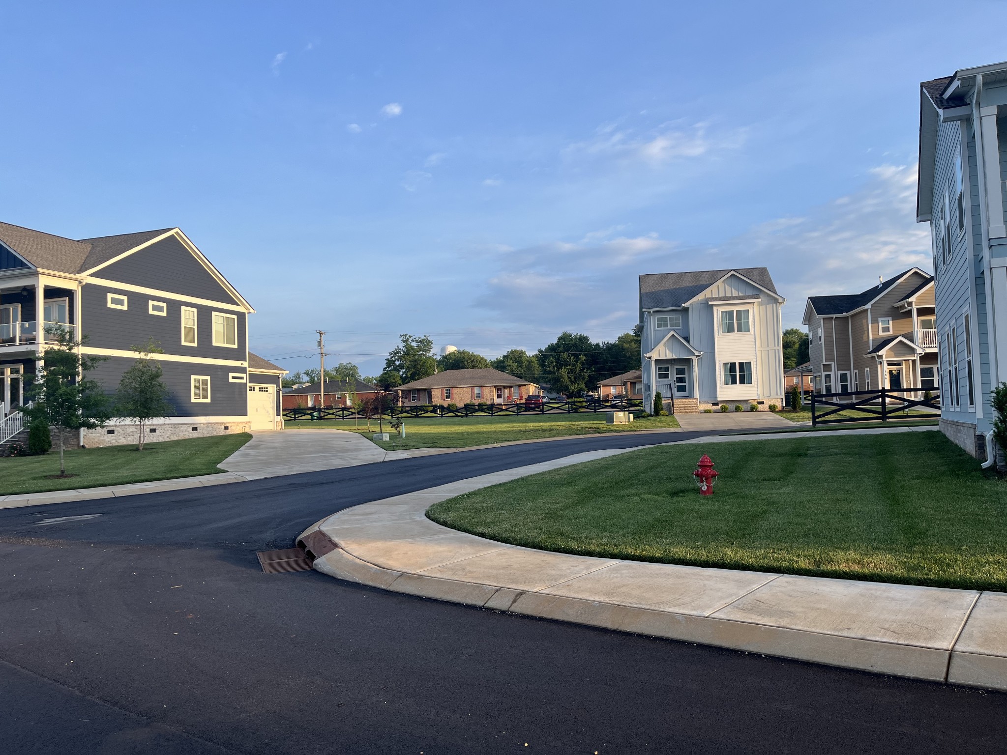 0 Barefoot Way Winchester, TN 37398 - Photo 8 of 12 a front view of a house with a yard