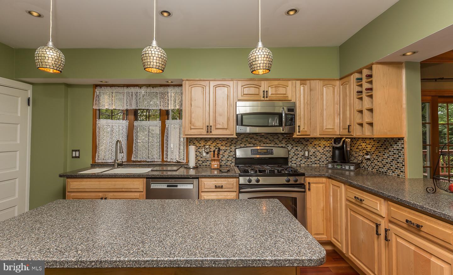 560 Kathmere Road Havertown, PA 19083 - Photo 17 of 47