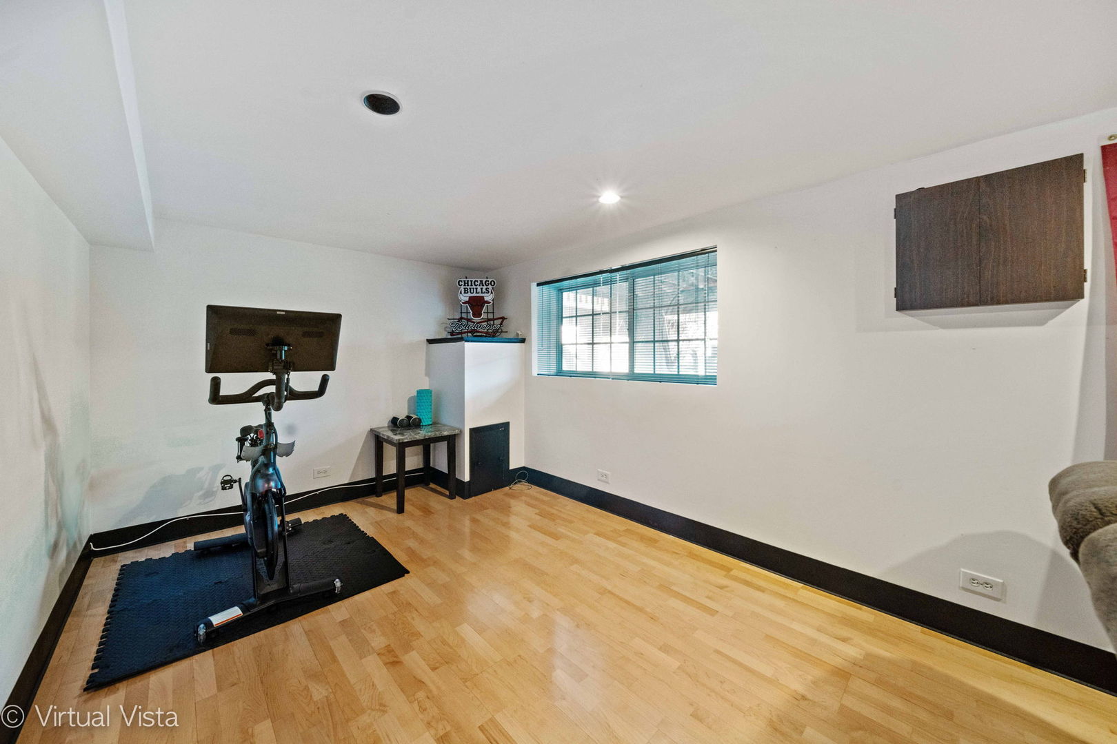 6367 Banburry Road, Unit 6367 Downers Grove, IL 60516 - Photo 16 of 20 a living room with furniture and a flat screen tv
