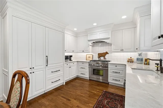 $1,100,000 | 1065 Edgewater Drive, Unit C3, Orlando, FL 32804