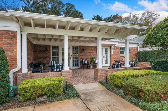 $1,100,000 | 1065 Edgewater Drive, Unit C3, Orlando, FL 32804