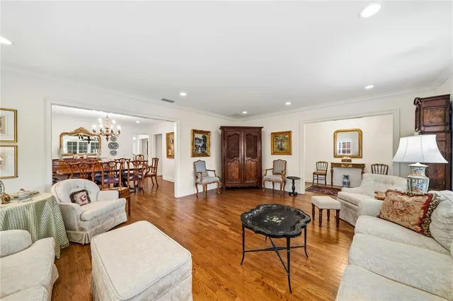 $1,100,000 | 1065 Edgewater Drive, Unit C3, Orlando, FL 32804