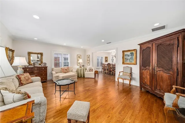 $1,100,000 | 1065 Edgewater Drive, Unit C3, Orlando, FL 32804