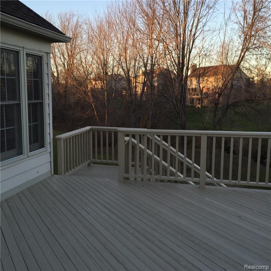 4605 Deer Springs Court Rochester, MI 48306 - Photo 12 of 14 IMG_1657.JPG
