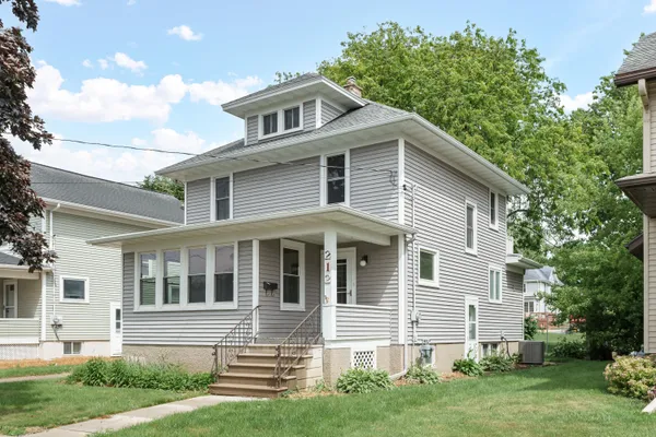 $269,000 | 212 James Street, Beaver Dam, WI 53916
