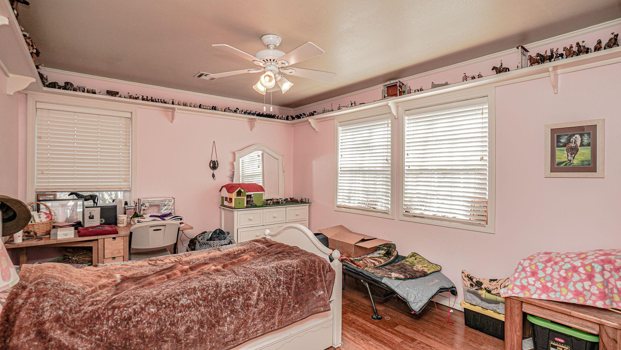 890 Nick Young Road Eagle Point, OR 97524 - Photo 17 of 29 PYYLigok