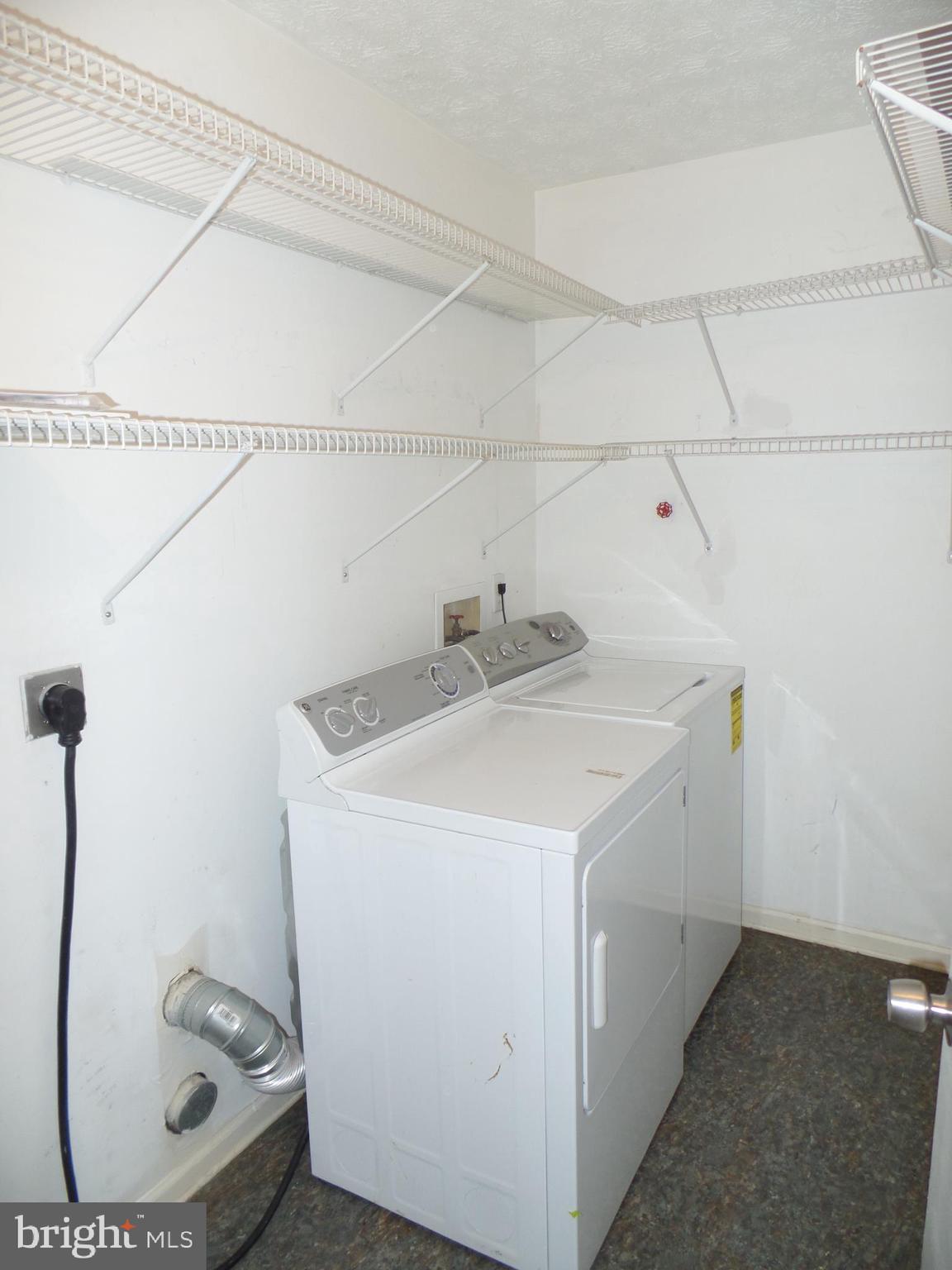 2224 Hunter's Run Drive Reston, VA 20191 - Photo 19 of 22 Gallery Image 19