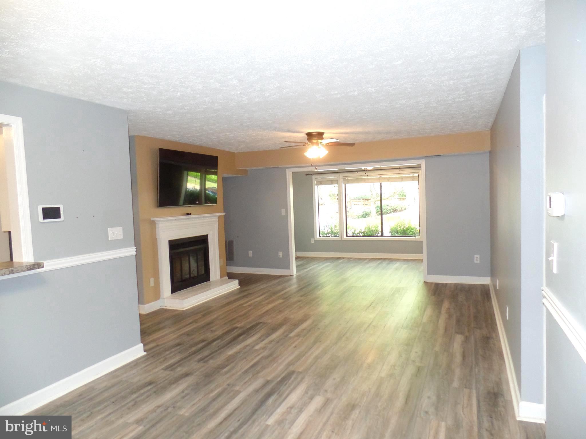 2224 Hunter's Run Drive Reston, VA 20191 - Photo 4 of 22 Gallery Image 4