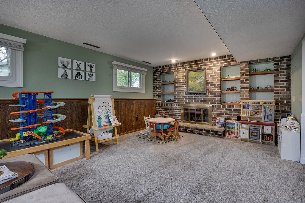 305 Raymond Road Waunakee, WI 53597 - Photo 27 of 40