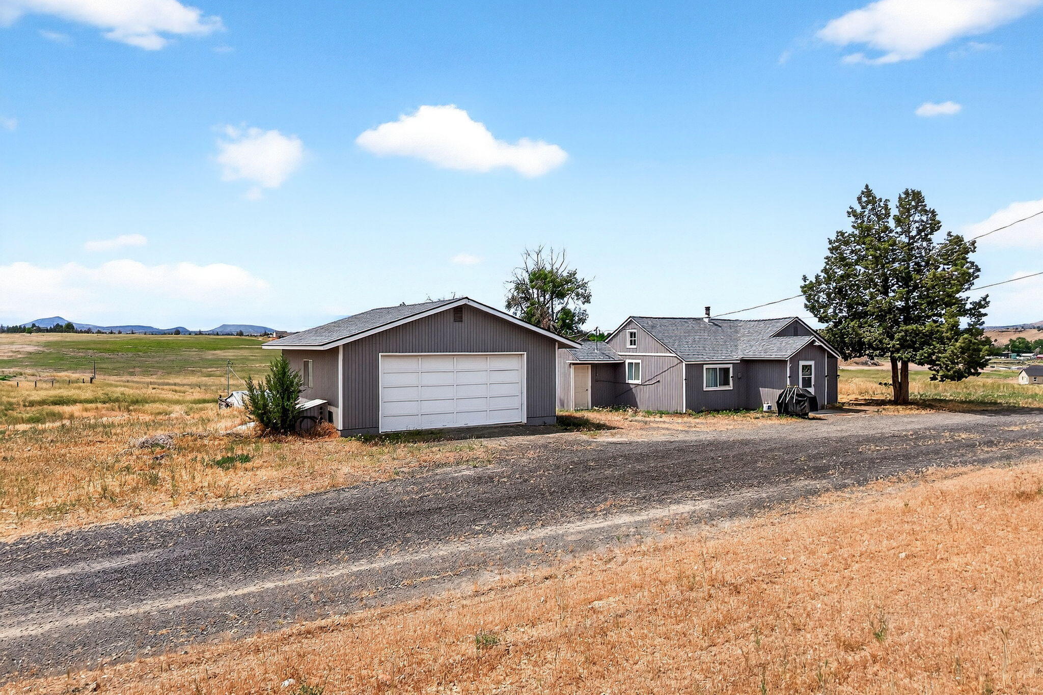 825 Northeast Loucks Road Madras, OR 97741 - Photo 1 of 20 2025_06_20_825_ne_loucks_road_lot_madras