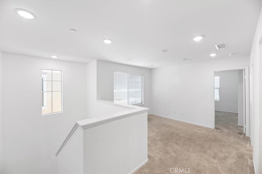 938 West Jasmine Way Rialto, CA 92376 - Photo 15 of 28