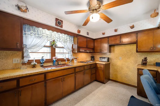 $175,000 | 183 West State Road 18, Hartford City, IN 47348