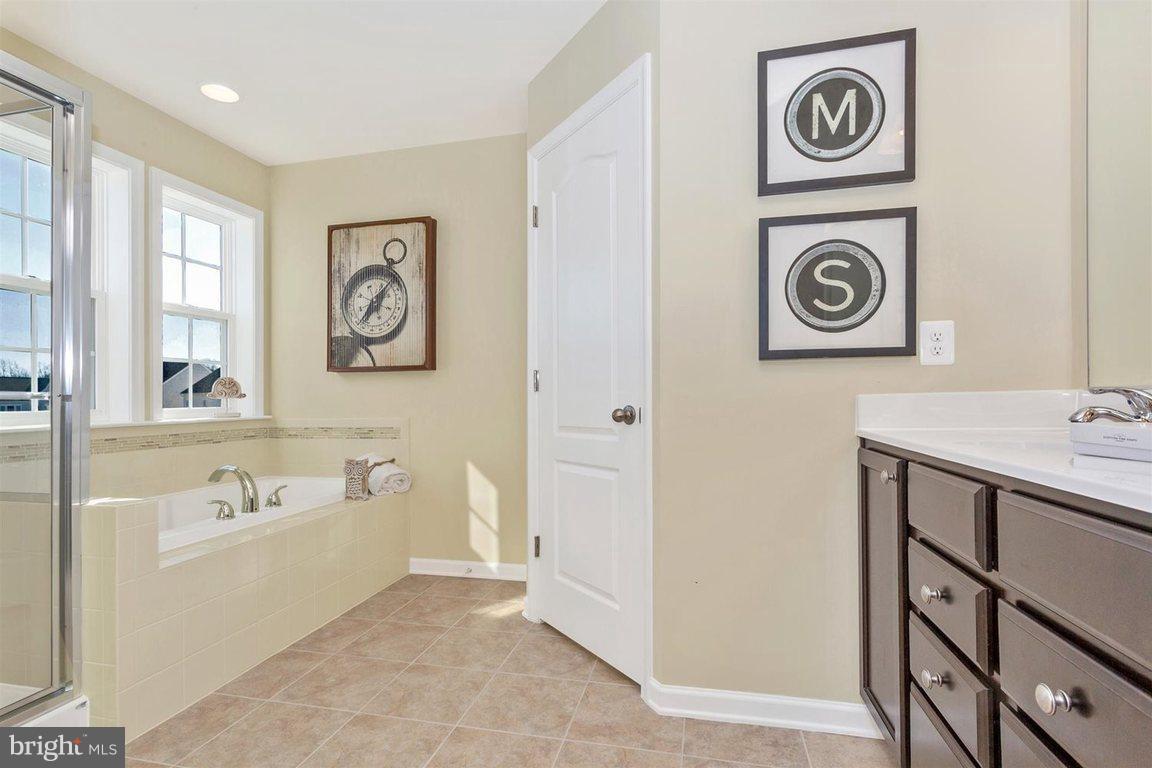 10603 Old Barn Road New Market, MD 21774 - Photo 13 of 22 Bath (Master)