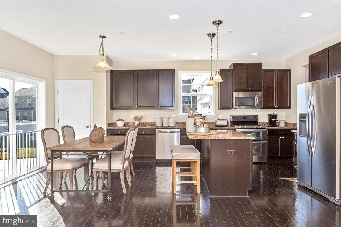 10603 Old Barn Road New Market, MD 21774 - Photo 6 of 22 Kitchen