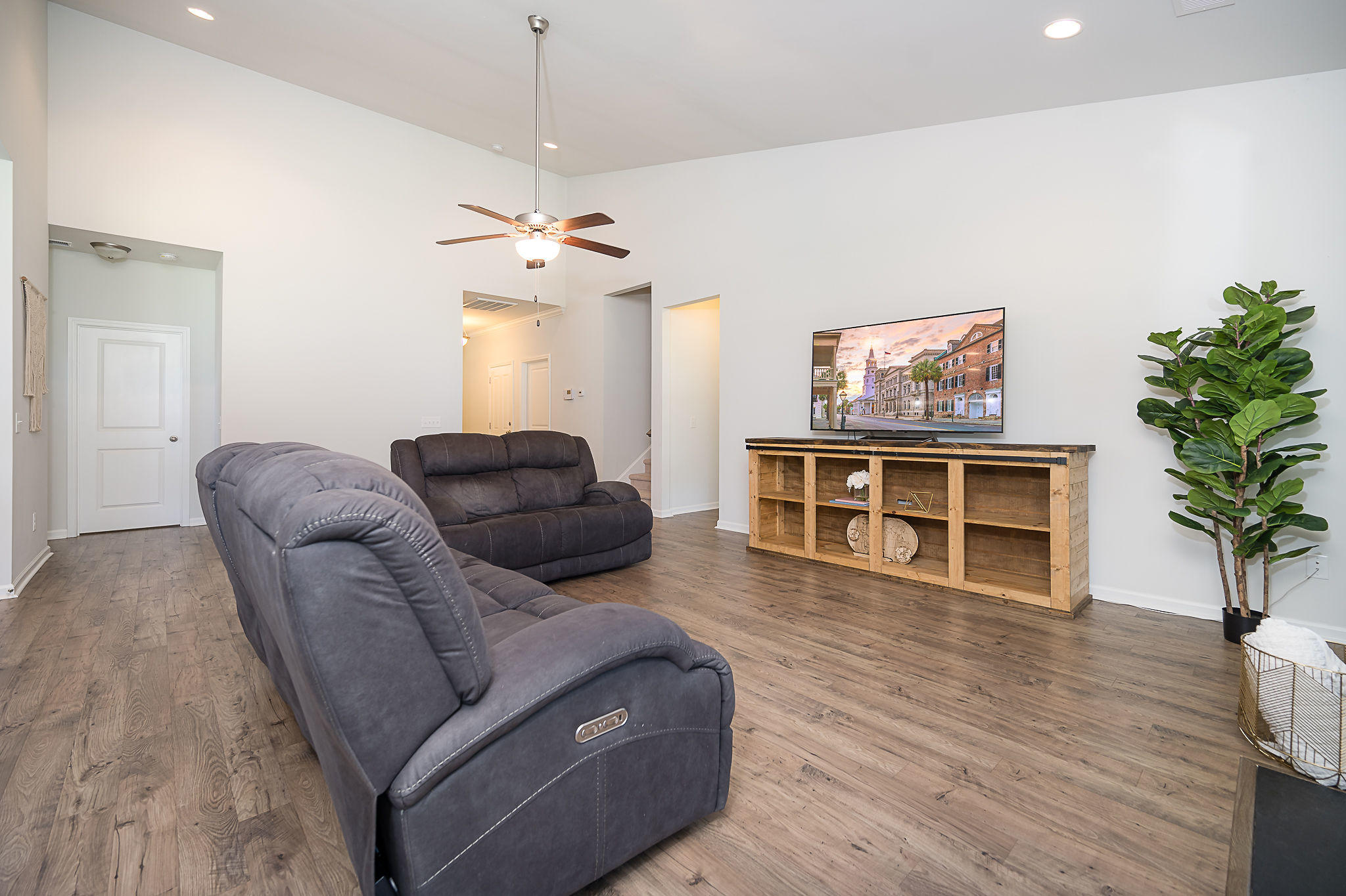 143 Hill Branch Road Ridgeville, SC 29472 - Photo 10 of 37 Family Room
