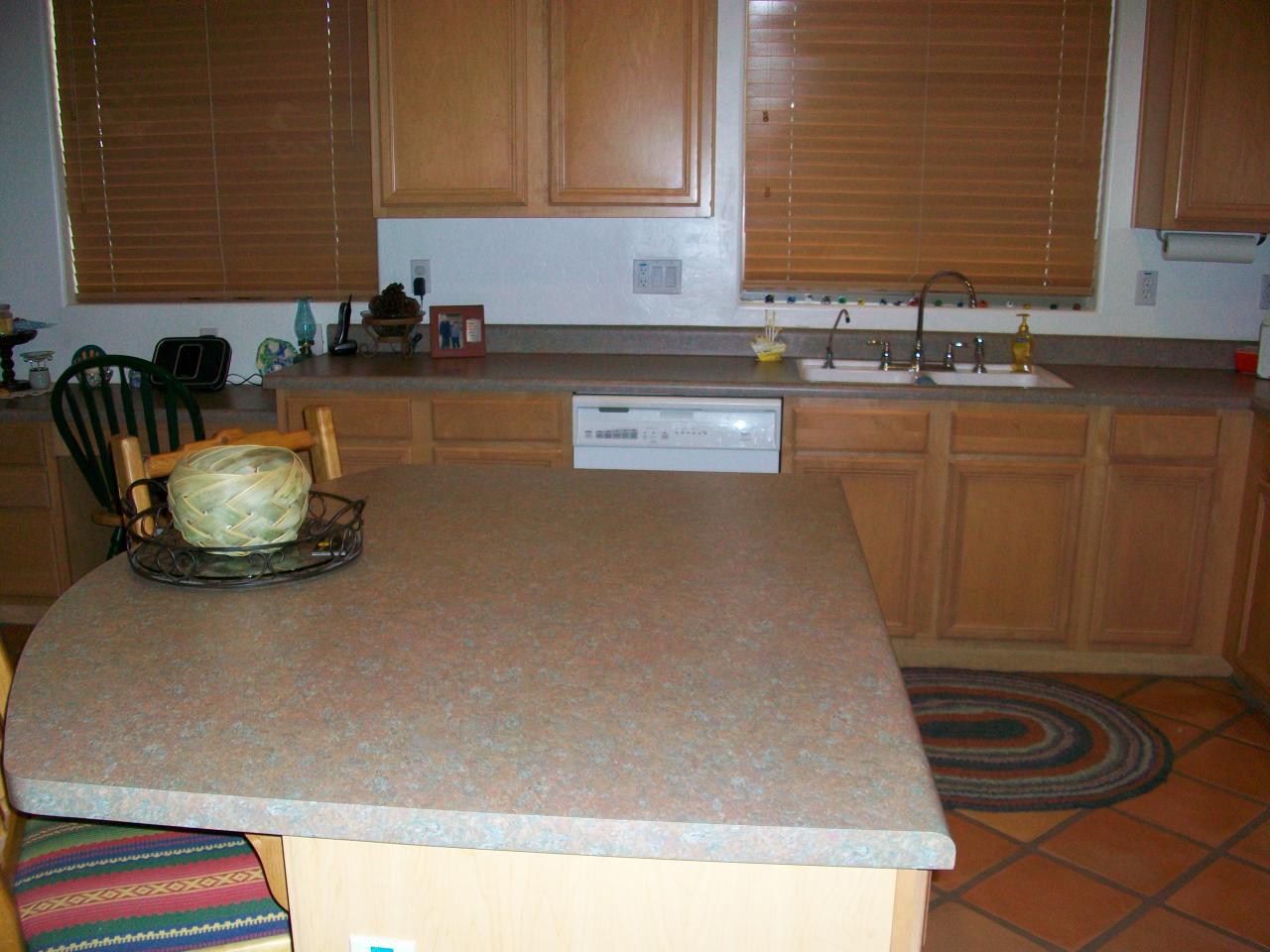 970 South Rutherford Court Gilbert, AZ 85296 - Photo 14 of 18 kitchen