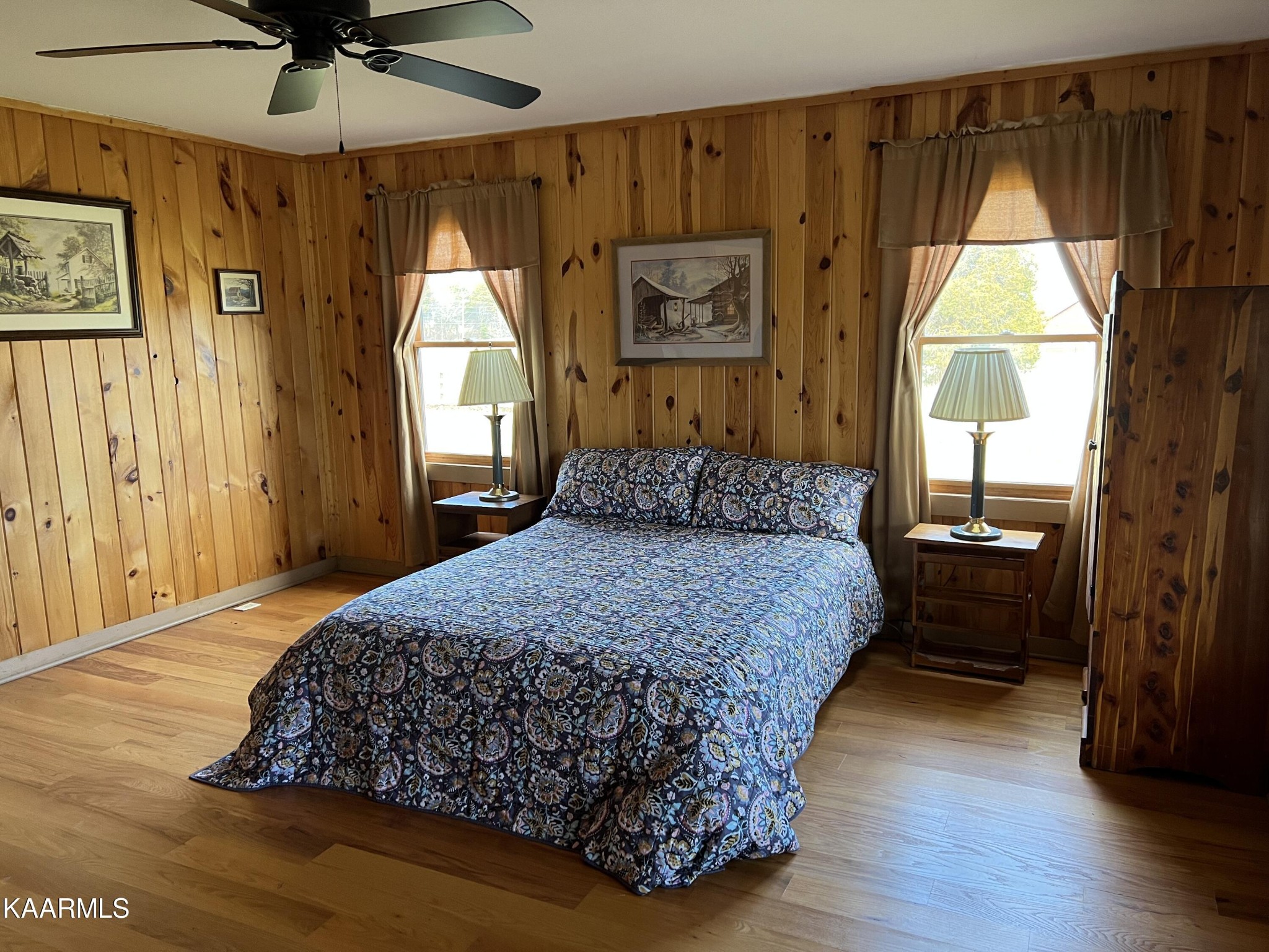 4841 Decatur Highway Ten Mile, TN 37880 - Photo 7 of 24 a bedroom with a bed and a window
