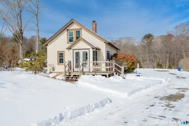 $1,800 | 170 Lake Drive, East Hampton, CT 06424