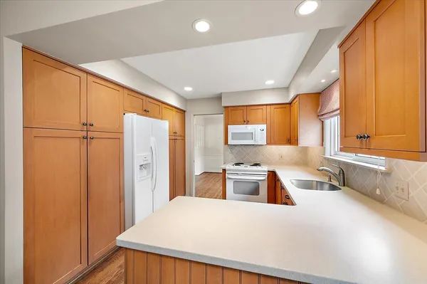 $500,000 | 2456 Lost Tree Way, Bloomfield Hills, MI 48304