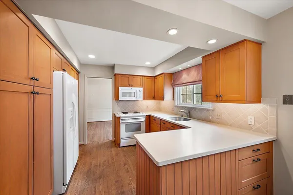 $500,000 | 2456 Lost Tree Way, Bloomfield Hills, MI 48304