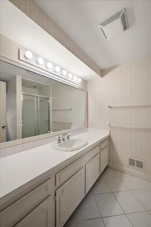 $500,000 | 2456 Lost Tree Way, Bloomfield Hills, MI 48304