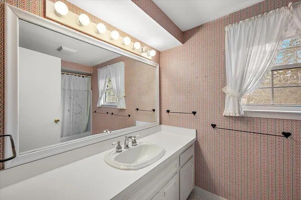 $500,000 | 2456 Lost Tree Way, Bloomfield Hills, MI 48304