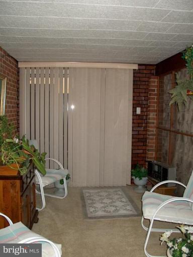 47 Waterview Road Dundalk, MD 21222 - Photo 11 of 19 Screened-in Porch