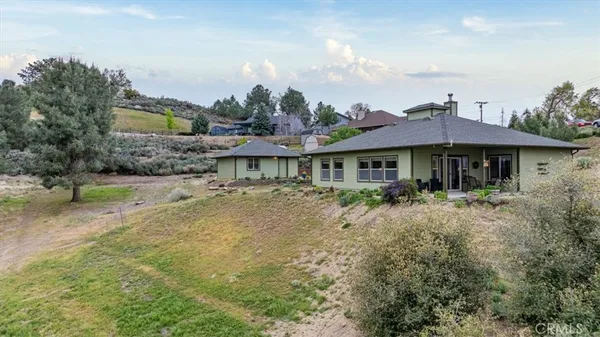 $425,000 | 24921 Sunset Way, Tehachapi, CA 93561
